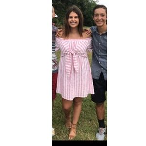 ❌SOLD❌Off the shoulder dress